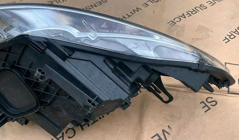 otica frontal ESQ renault megane III . fase 1 + 2