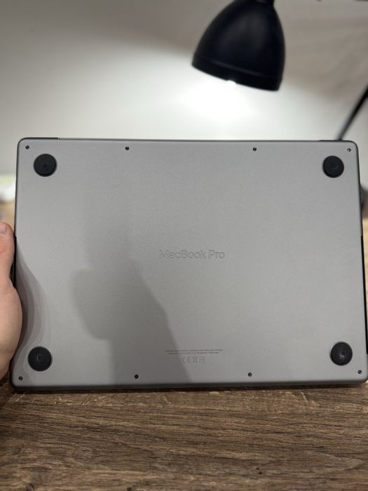 Macbook Pro 14” M1 Pro 512GB 16GB RAM