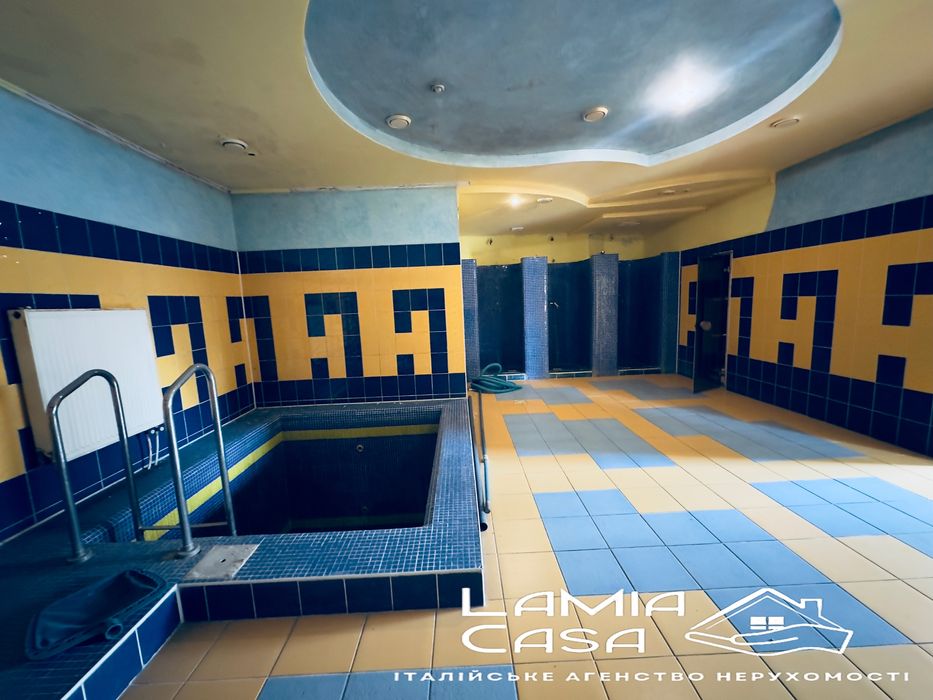 Продаж великого комплексу біля Чернівців