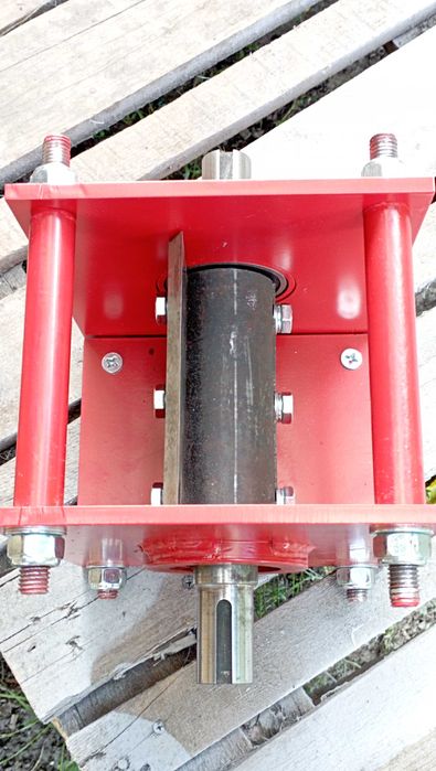 Одновальний подрібнювач гілок, измельчитель веток, ріжучий модуль