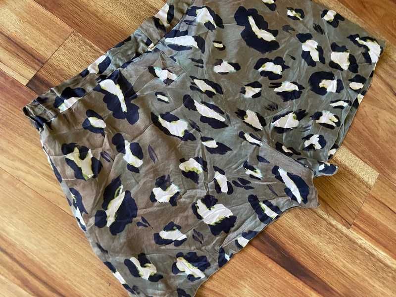 szorty xl 42 40 spodenki pantera animal jedwab silk jakosc