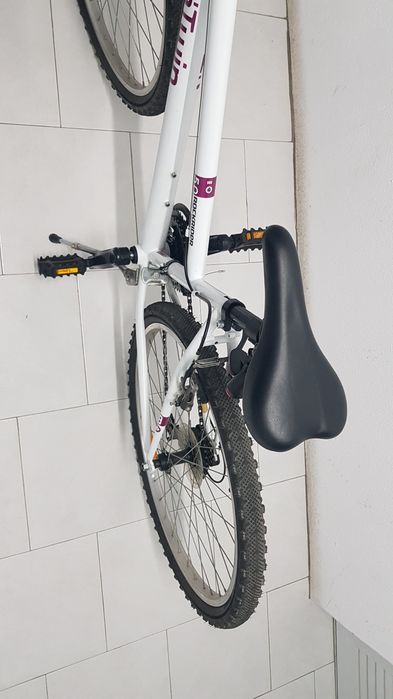 Bicicleta de menina Rockrider 5.0