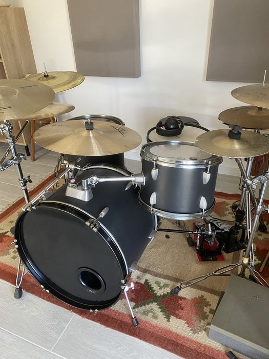 Bateria acustica kit Bombo 22” Tom 13” e 16”