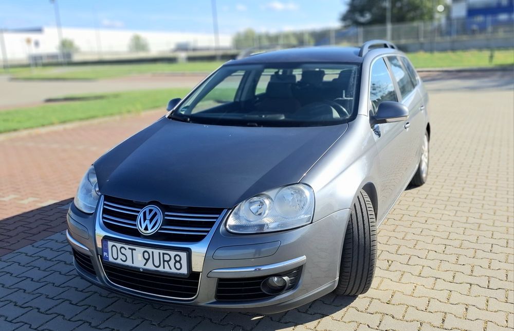 VW Golf kombi 1.6 MPI 102 konie rok 2008