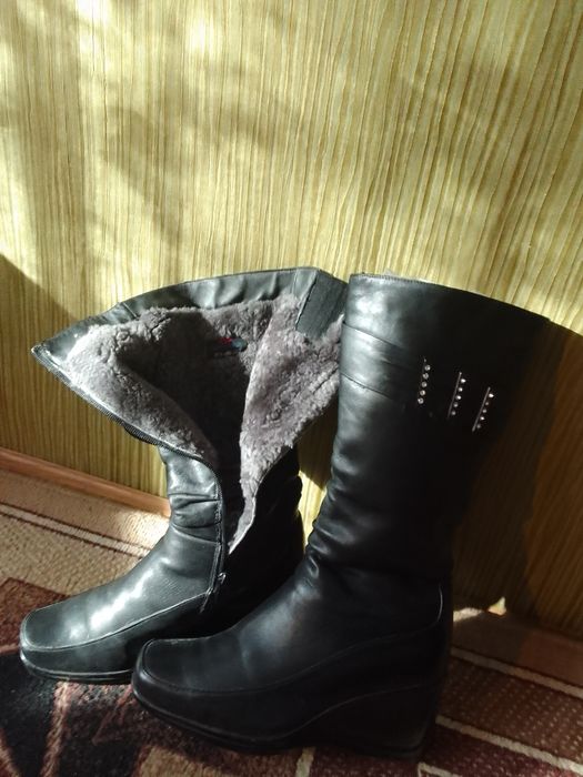 Сапоги женские на меху б у  39