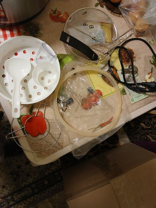 Продам мультіварку скороварку редмонд