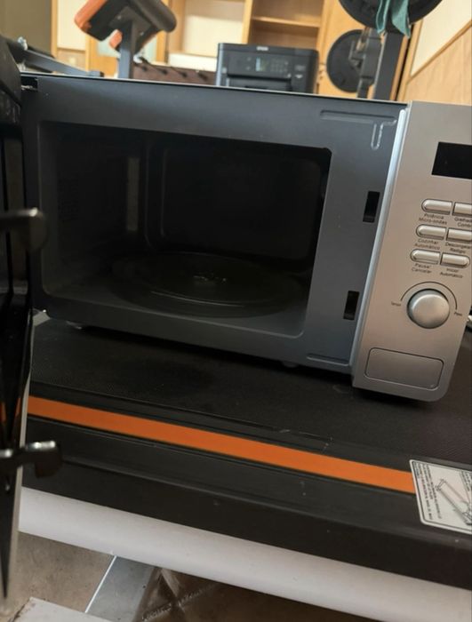 Micro-ondas Digital – Excelente Estado