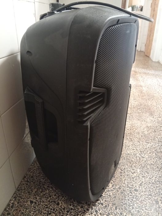 Caixa de som VSOUND 12” modelo VSSE12B
Totalmente funcional, sem