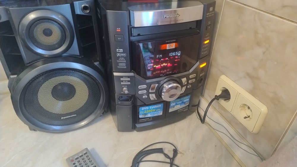 Музыкальный центр  Panasonic (cd,dvd,mp3)