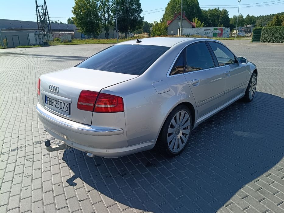 Audi A8 D3 4.0 V8