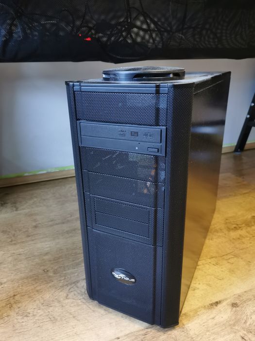 Komputer PC Intel Xeon E3-1225 v2 / AS Rock P75 Pro3 / 12GB RAM DDR3