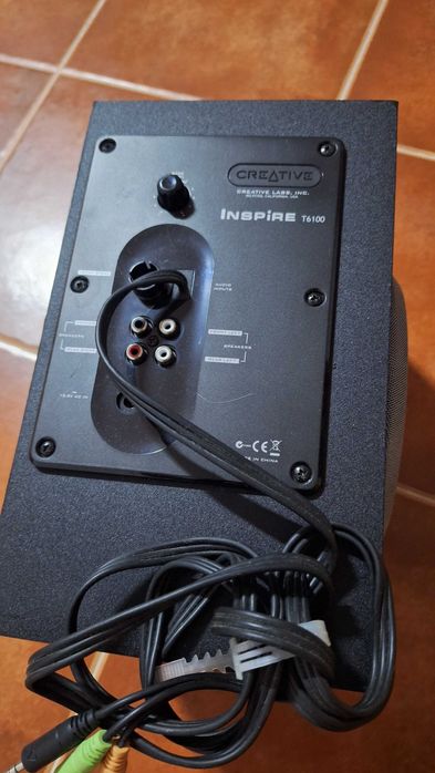 Sistema de Colunas 5.1 Creative Inspire T6100 - Som Surround de Qualidade