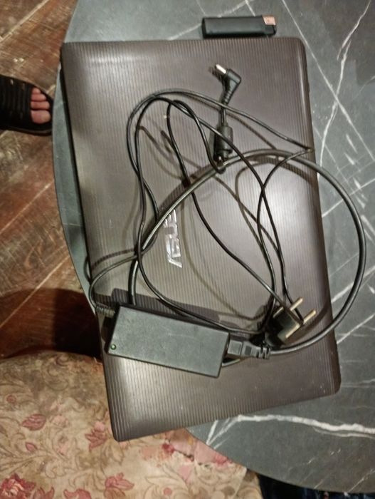 Ноутбук ASUS x53b