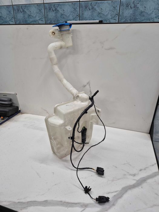 vw golf V VI AUDI A3 8P altea zbiornik zbiorniczek spryskiwaczy pompka