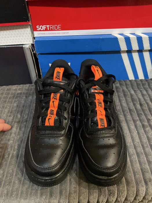 Кросівки унісекс Nike Air Force 1 37,5(23,5см) оригінал