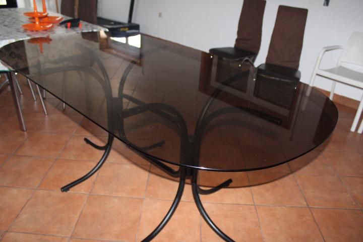 Mesa de tampo de vidro