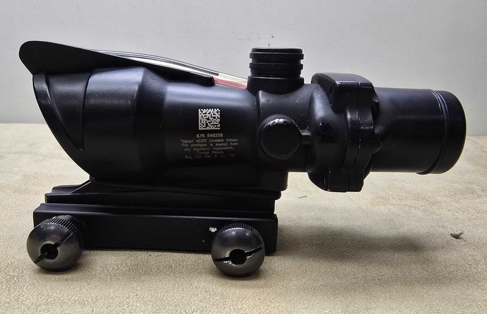 Luneta Trijicon ACOG 4X32