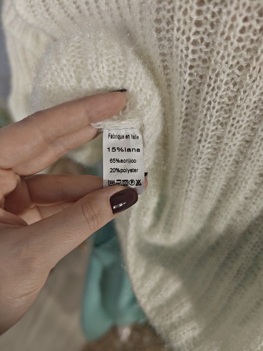 Sweter z włoskiem  ecru off white oversize rękaw dzwonek  one size
