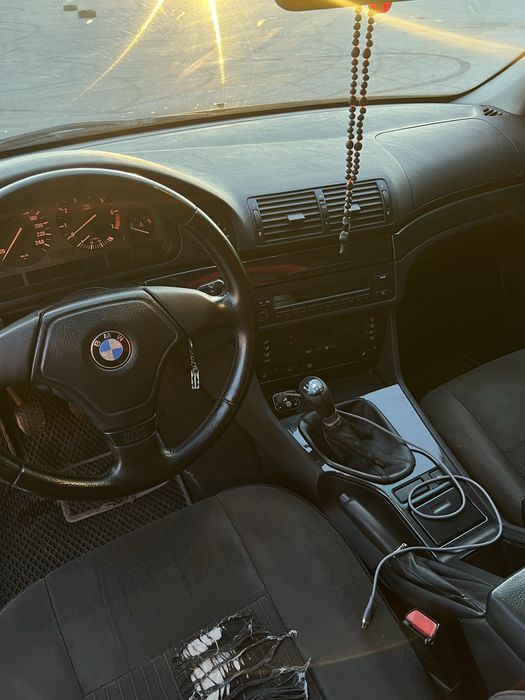 BMW 520i 1998 года