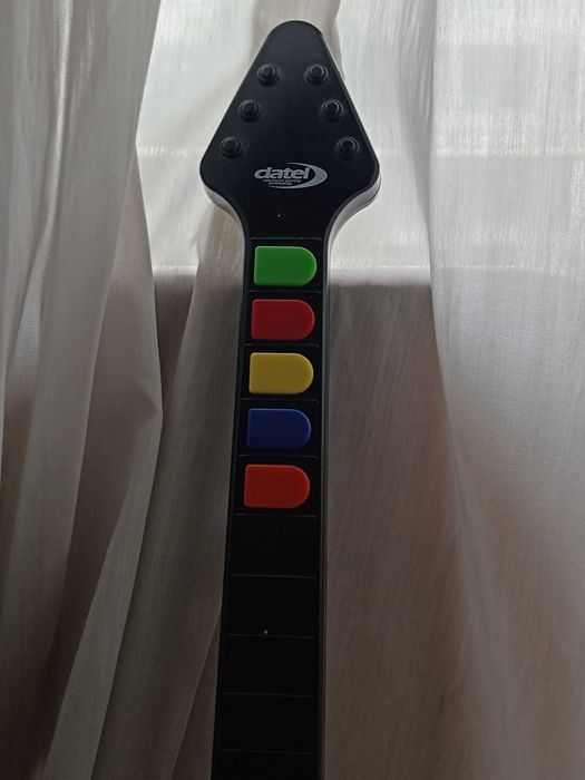 Guitarra Guitar Hero Flying V para Nintendo Wii