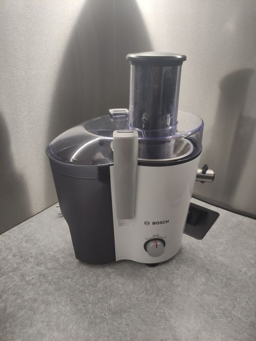 Sokowirówka Bosch MES25