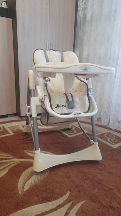 Крісло - столик для годування Caretero Bistro
