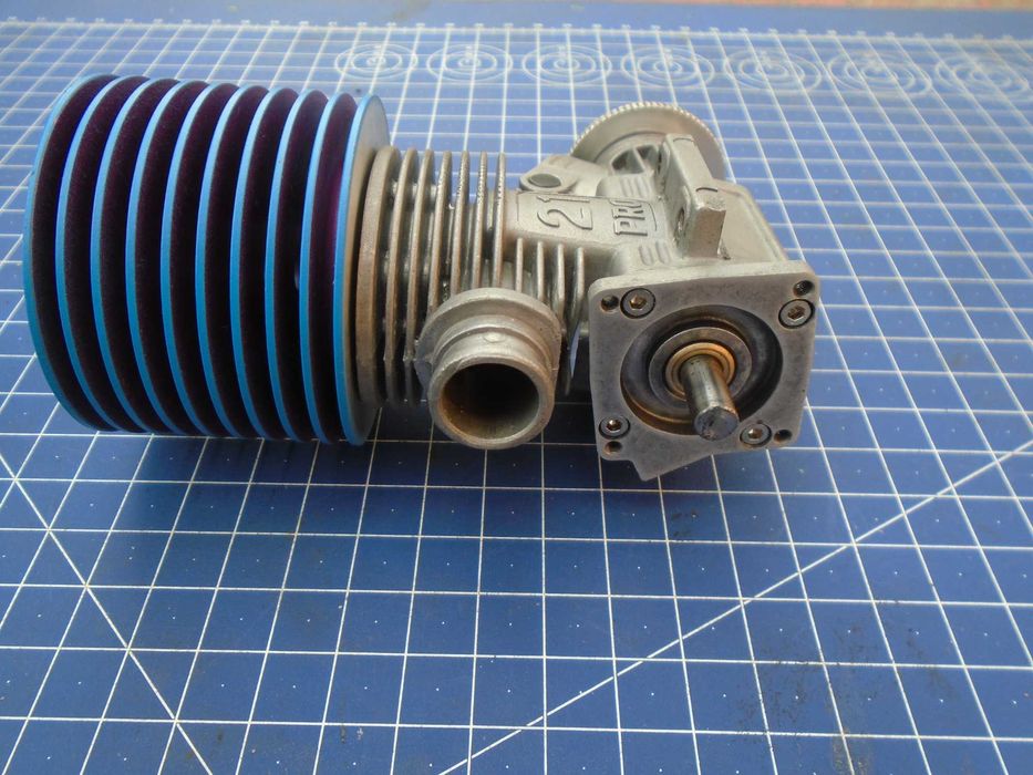 Silnik Thunder Tiger  Spalinowy 21  NITRO Modele RC Modelarski