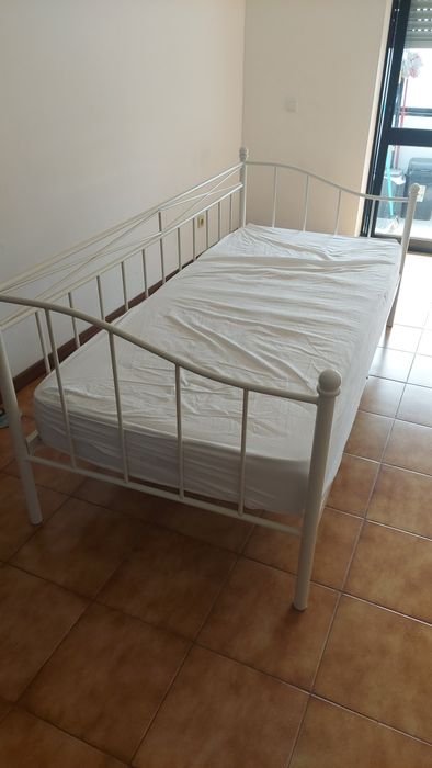 Cama de solteiro