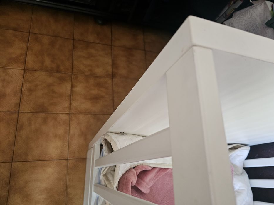 Berço com gavetas