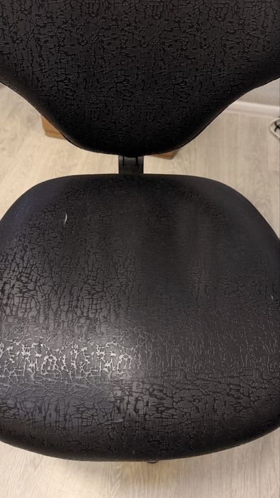 Крісло перукарське б/у