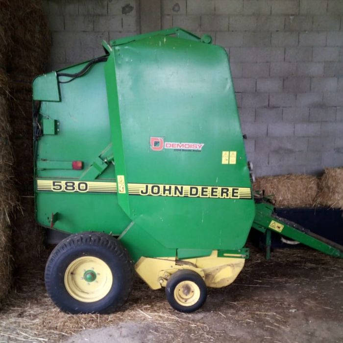 Enfardadeira de rolo John Deere