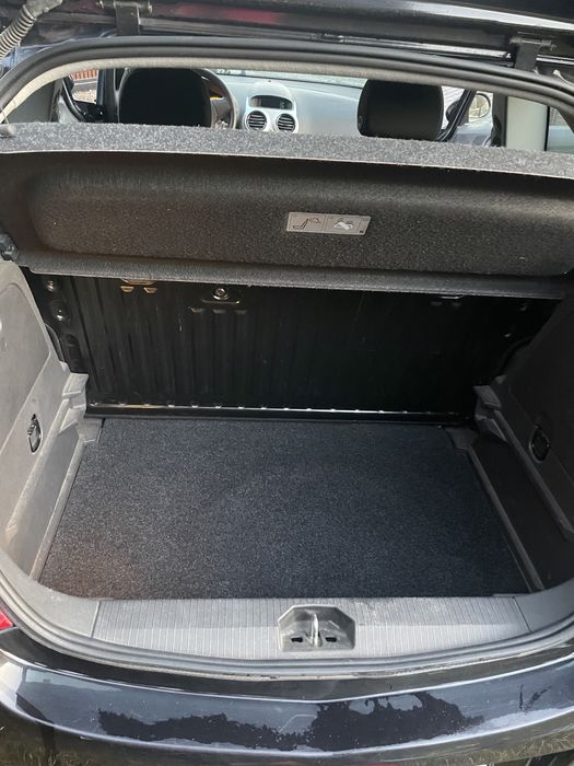 Opel Corsa D czarny metalik 2011