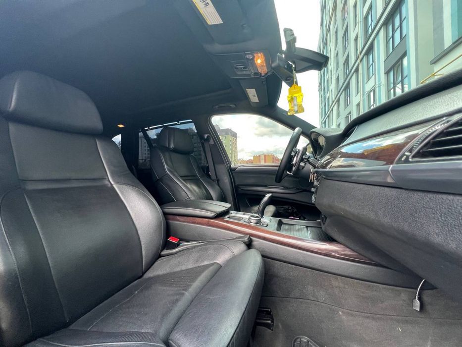 BMW X5 e70  2011 рік