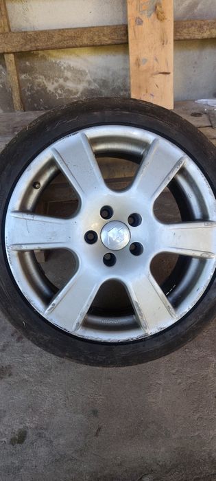 Jantes 17 , 5x108 Ford, mas estavam numa Laguna 2