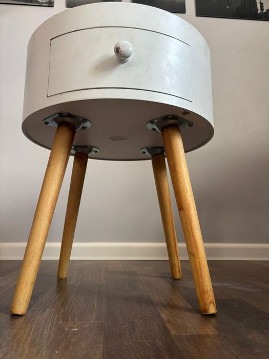 Stolik nocny stan dobry