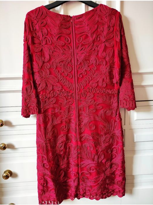 Deslumbrante Vestido Vermelho - Bordado de Luxo com Tule e Guipure