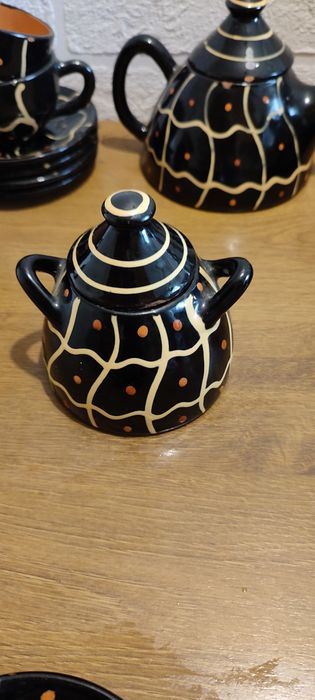Stara malioka, zastawa do herbaty/kawy, filiżanki czarna