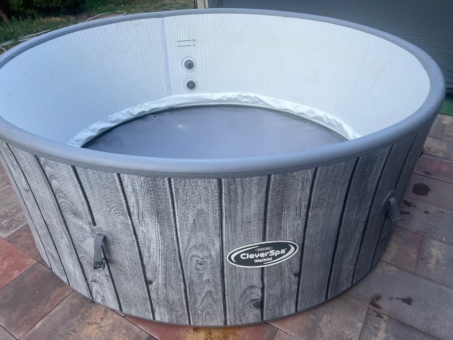 Clever Spa Waikiki 7 osób Niecka Basenowa