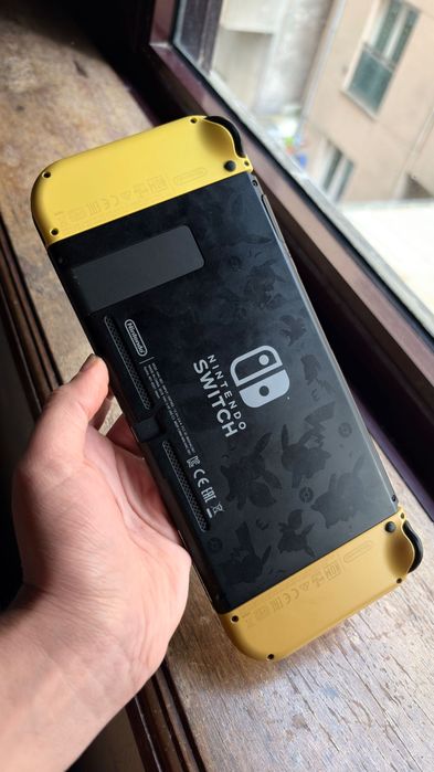 Nintendo Switch OLED Pokémon Edition + Mario Odyssey — Excelente Estado