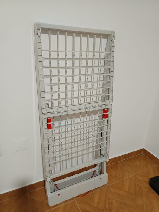 Estendal de roupa plasticforte 
Novo 40€