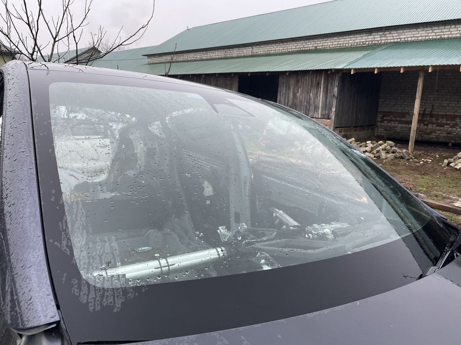 Розборка Tesla Model Y бампер капот фара телевізор шрот Тесла У скло