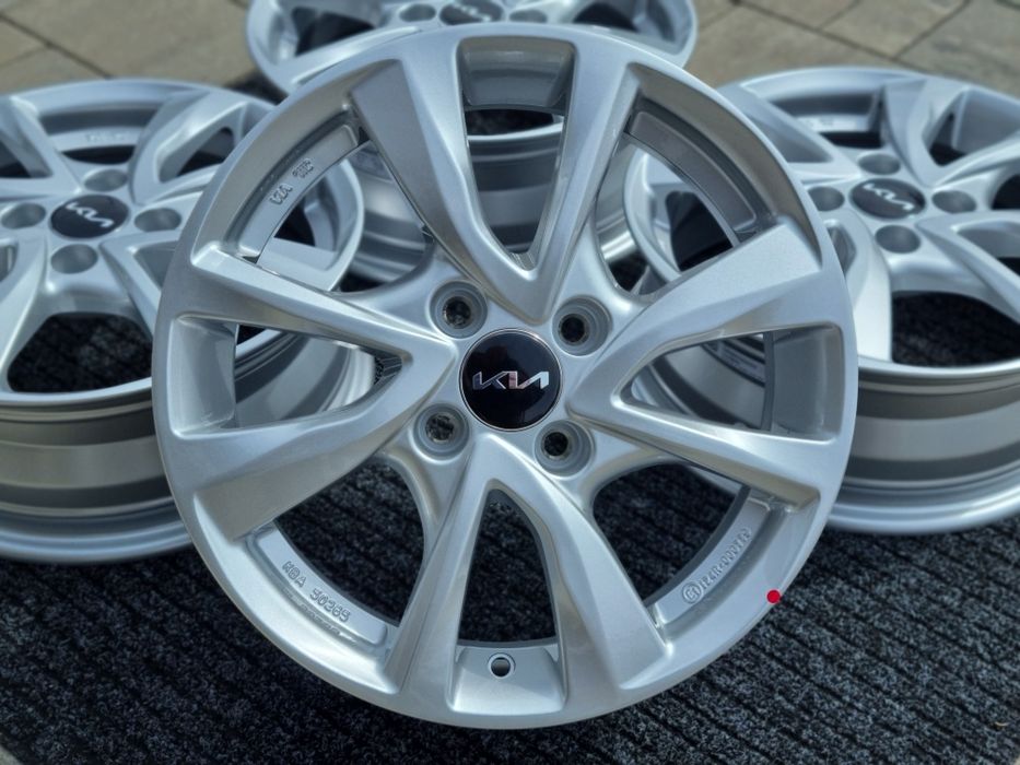 KIA 15" Picanto Rio Stonic Nowe felgi aluminiowe 4x100 srebrne