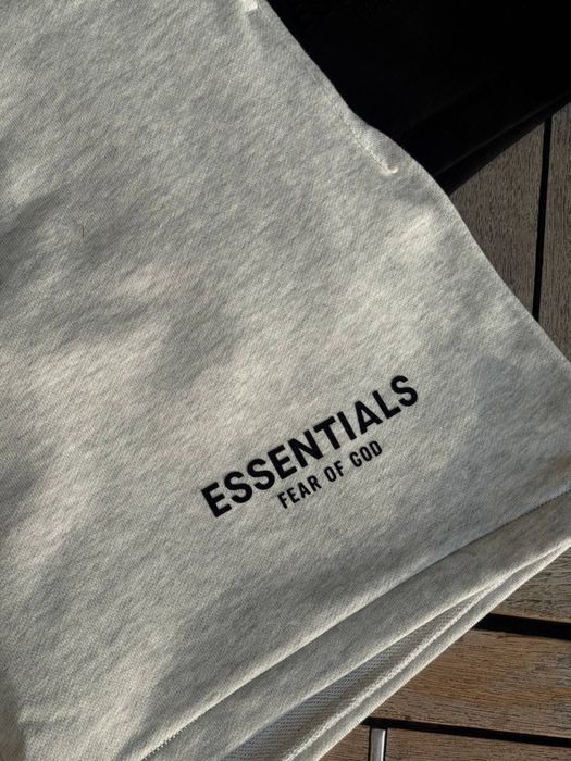 Шорти Essentials