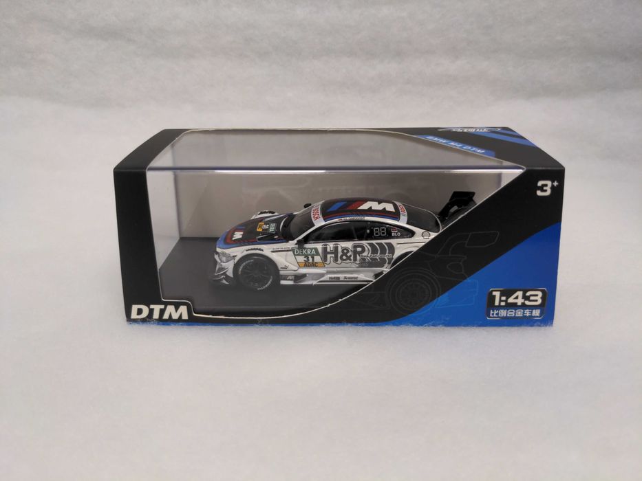 Kolekcjonerski model BMW M4 DTM 1/43 M