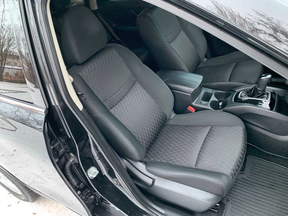 Nissan Rogue полный привод SV AWD 2017 года!