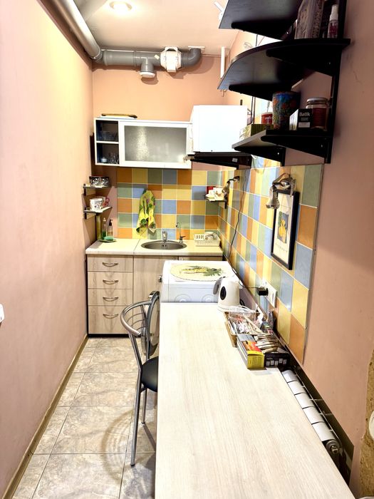 Продам приміщення салон краси, центр міста, 95 квартал, 78 м.кв