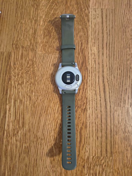 Garmin vivomove style