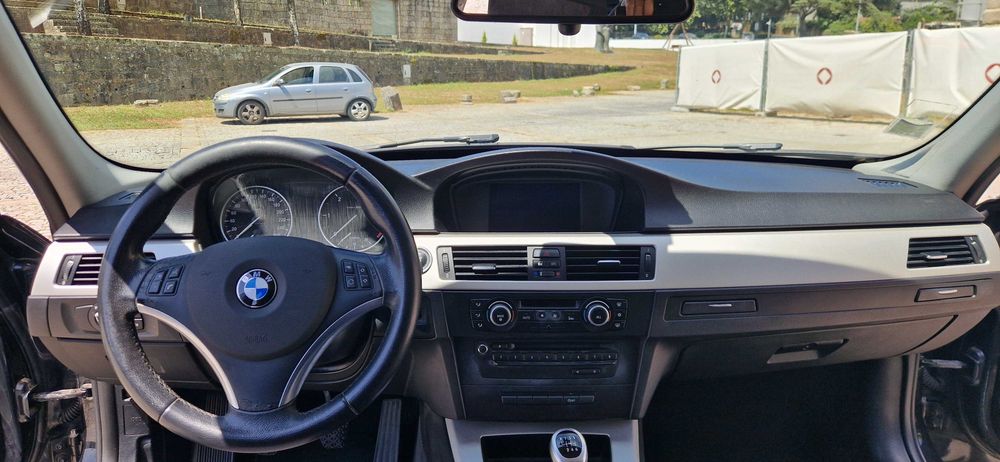 BMW 320 — fotografia 11