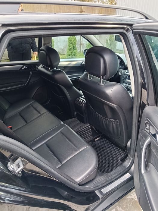 Продам MERCEDES   C-220