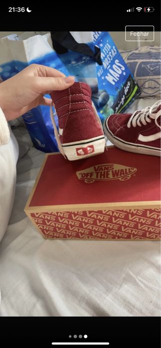 Vans bordo em bom estado